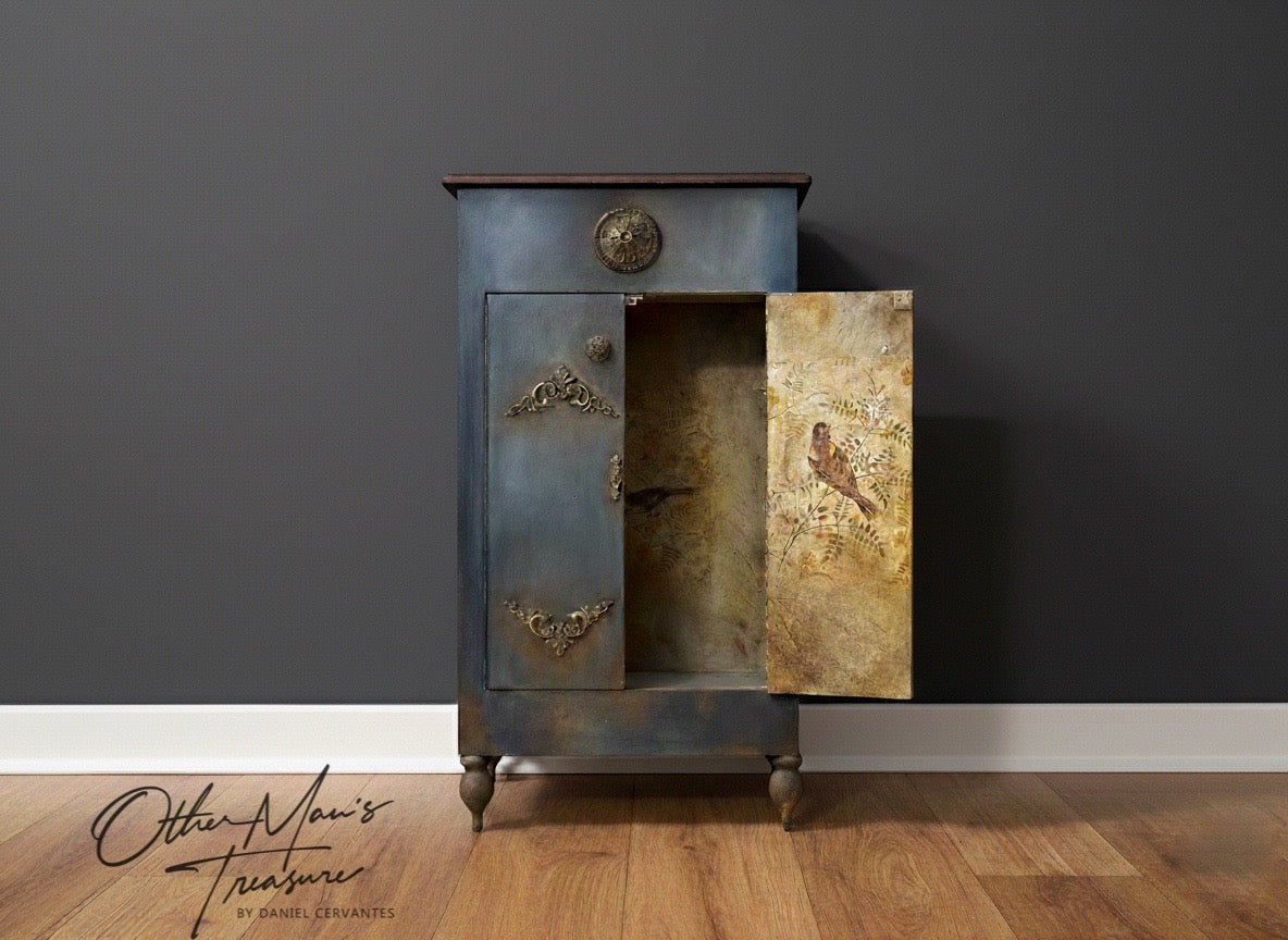 Storage / Liquor Cabinet